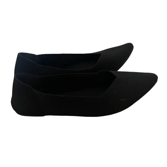 MIA Kerri Point-Toe Flats
Flyknit Black SZ 8.5 - Picture 3 of 9